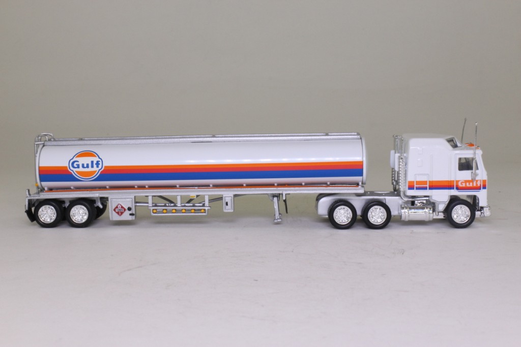 Matchbox Collectibles DYM36838; Kenworth Cabover Aerodyne; Artic Tanker, Gulf